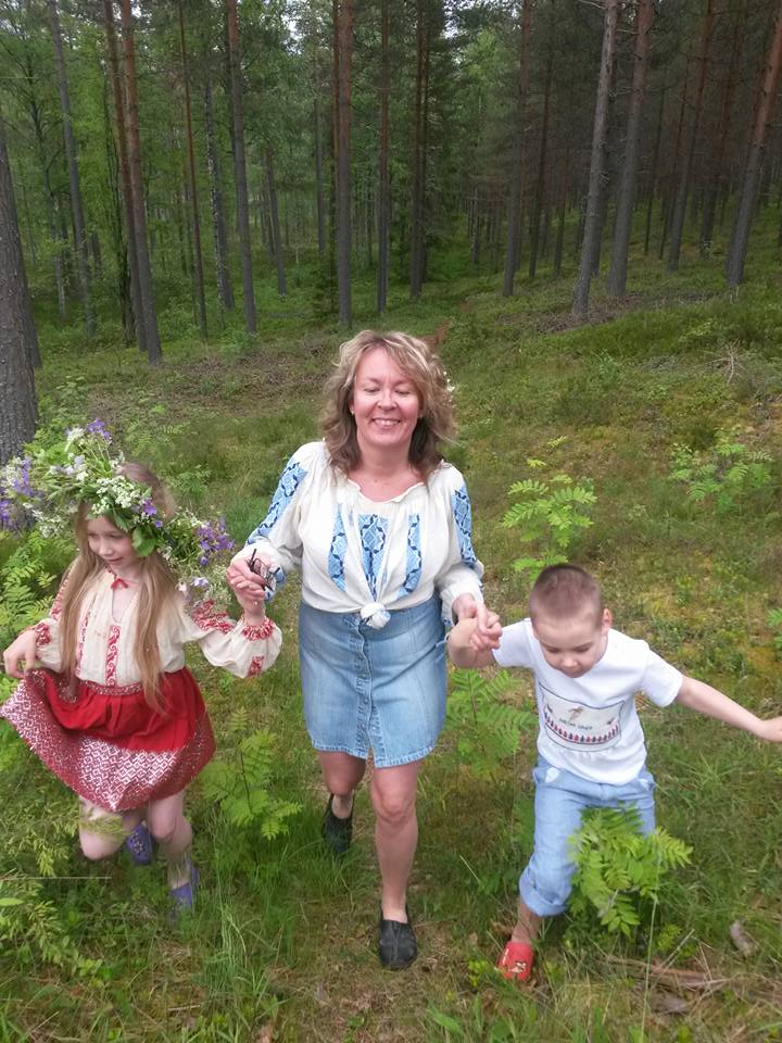 Juuli, Carina și Eemi în Keuru, Finlanda